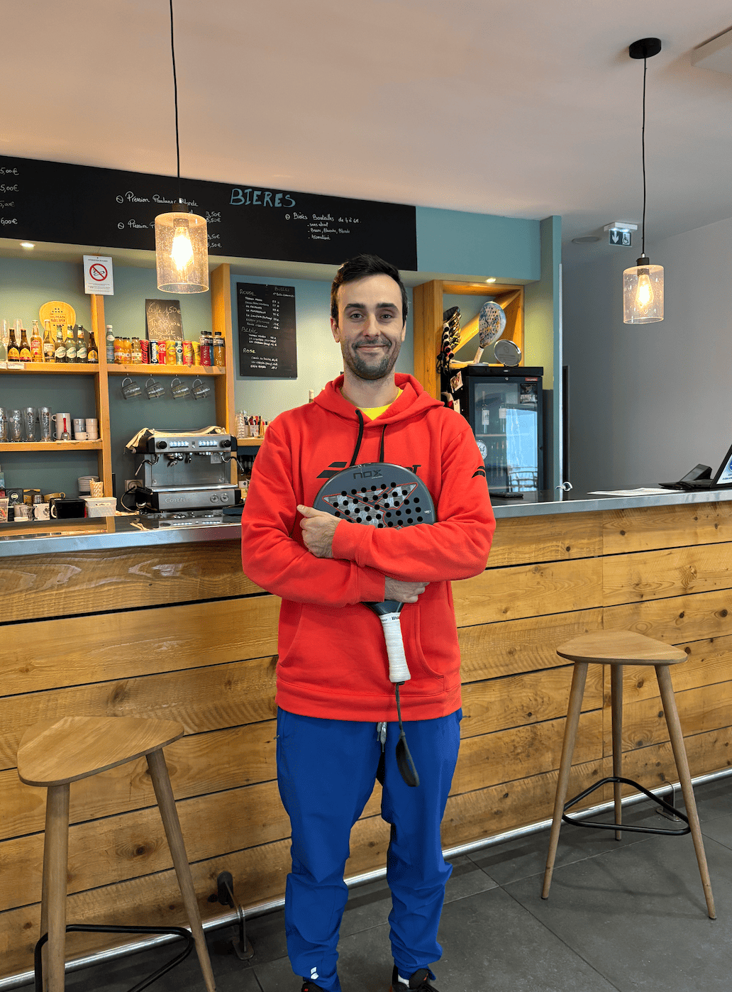 Oustal Padel – Professeur  de padel – formation – carcassonne Photo du professeur de padel en formation